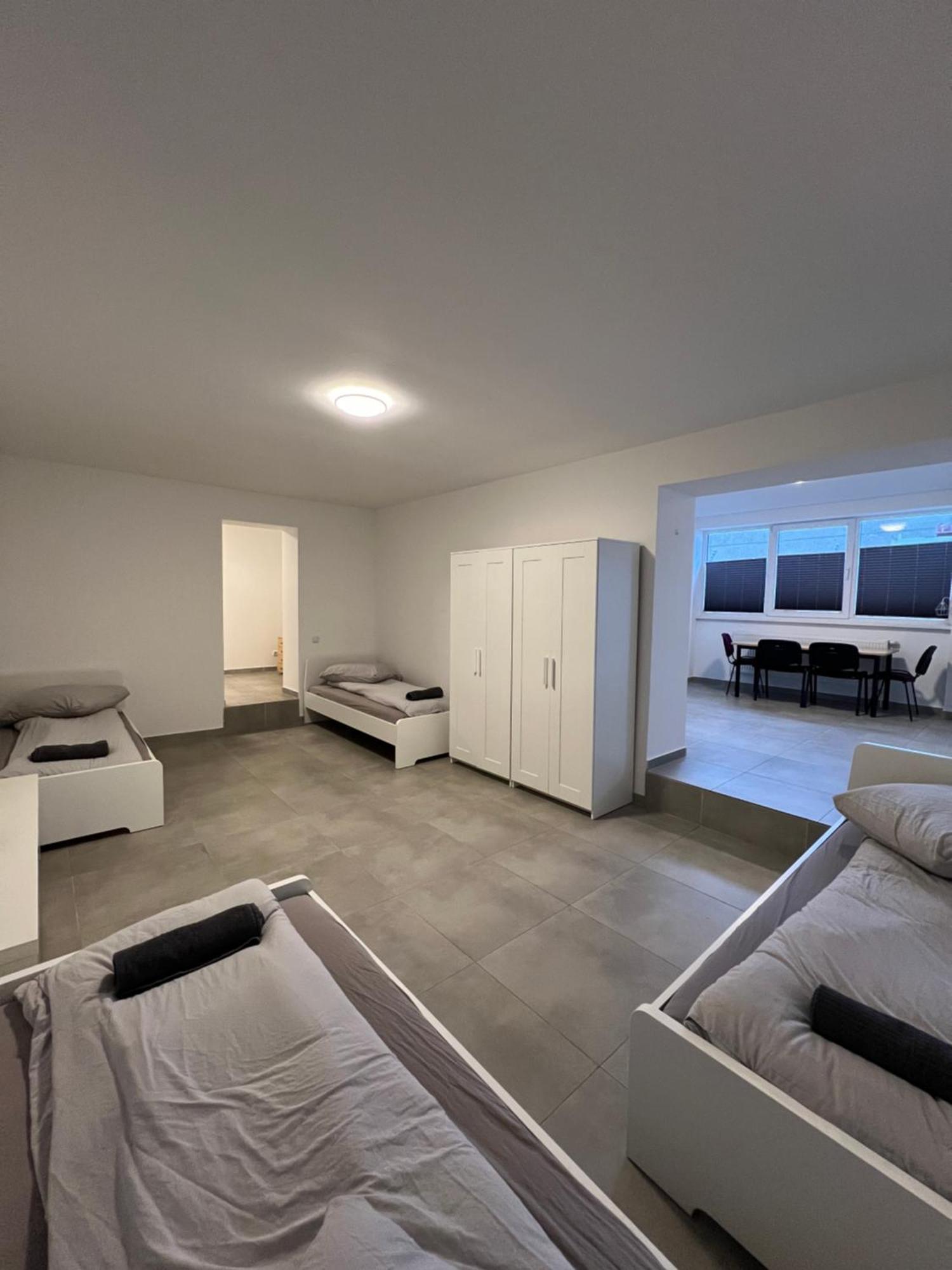 Отель Mieterlux Frankfurt Хойзенштамм Экстерьер фото